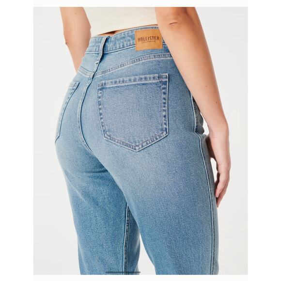 Hollister NWT Curvy Ultra High Rise Mom Jean Size 000S - Picture 10 of 11